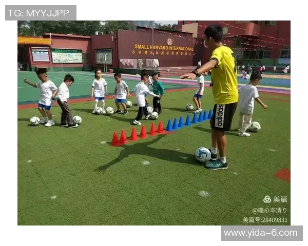 幼儿足球入门指南：简单规则与趣味玩法助力小朋友快乐成长